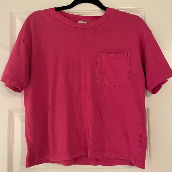 GAP Tops - GAP Original Pocket T Short sleeve, cropped, pink, small